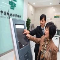 自从有了银行排队机 上厕所也不担心了