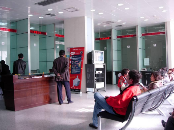 在税务大厅中的排队叫号机支持办理哪些业务？有哪些作用？